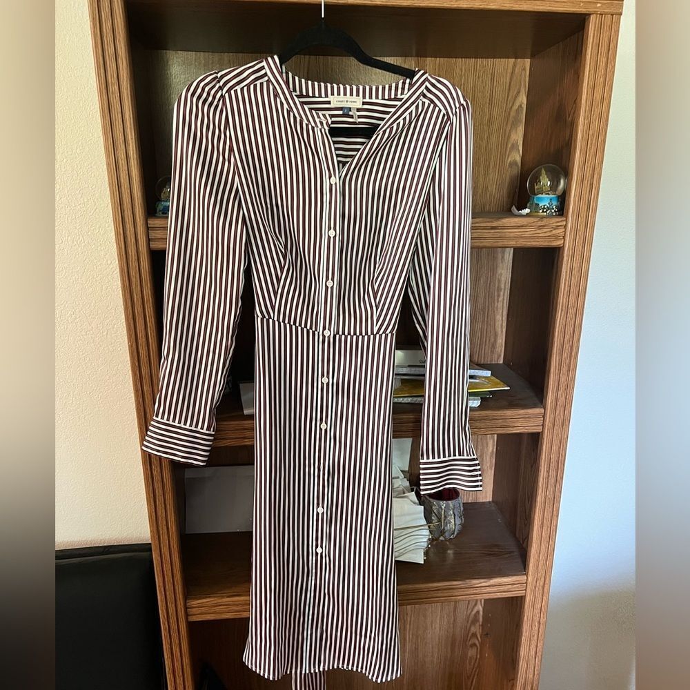 COURT & ROWE CROSBY DRESS - Picture 2 of 5